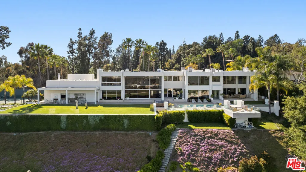 300 N San Rafael Avenue, Pasadena, California 91105 home-pic-0